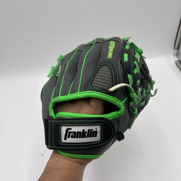 Franklin Fastpitch ProSeries 22317  11" Softball Fielding Glove‎ Unisex Kids RHT - Picture 1 of 10